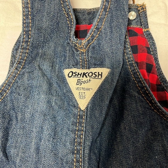 12M heart pocket Oshkosh overalls - Picture 5 of 6
